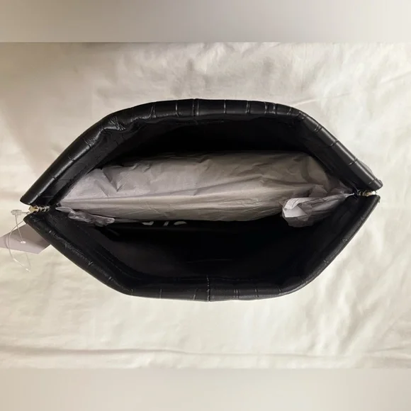 NWT - Versa Oversized Embossed Clutch Bag - Picture 5 of 5